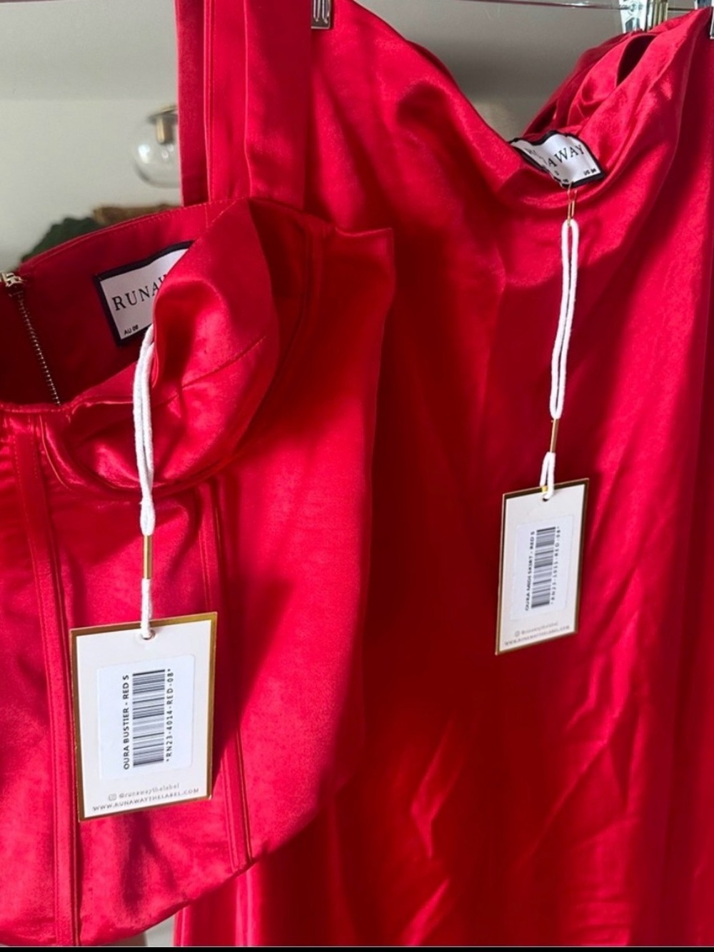 Women’s Red Satin Skirt Set with Structured Corset Top - Picture 2 of 2
